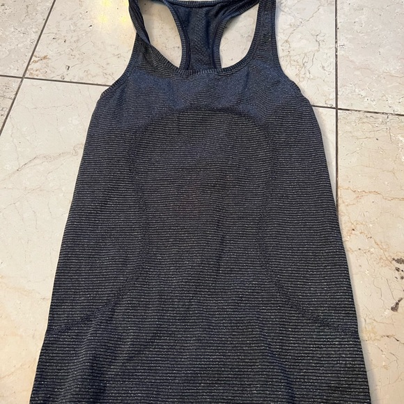 Lululemon swiftly tech - Picture 2 of 4